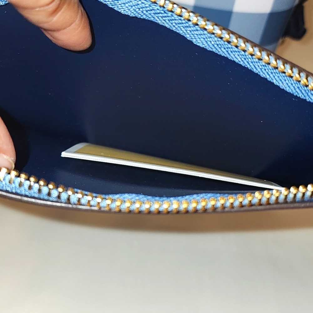 Michael Kors Small Tote Bag - Picture 11 of 13